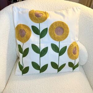 2PC Cheerful Sunflower Embroidered Pillowcase